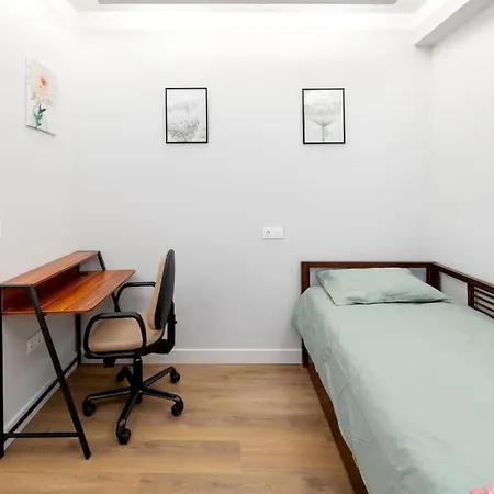Precioso Piso Con Terraza En Centro De Apartamento